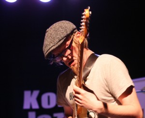 Krokofant gitarist Tom Hasslan under YNJC 2014 (foto: Pål Buset)