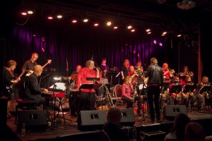 Beate Elstad med SheBop Big Band uner Romerike Storbandfestival (foto: Hakvor Gudim)