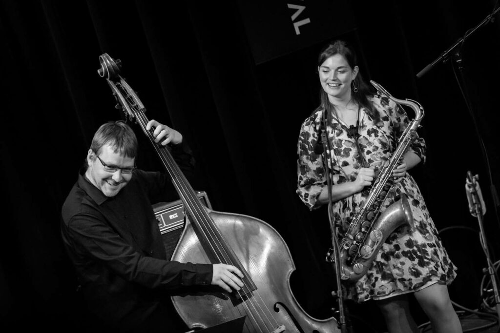 Elisabeth Lid Trøen og bassist Ole Marius Sandberg. Foto: Matija Puzar/Oslo Jazzfestival