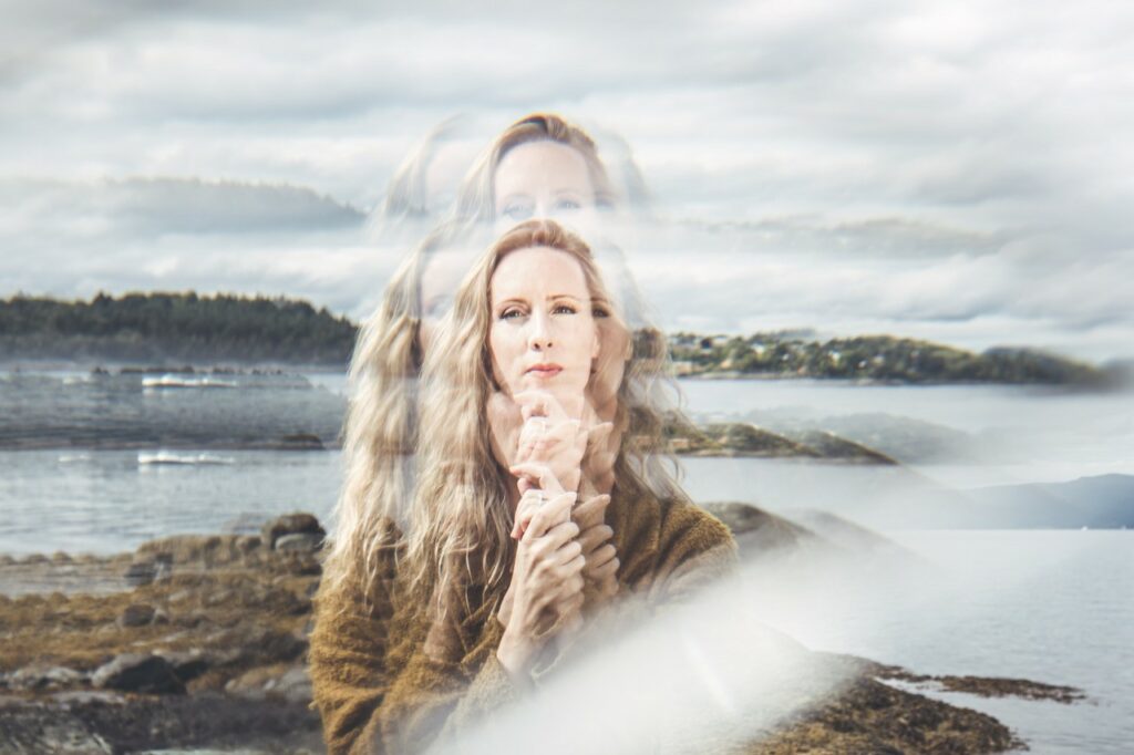 Sissel Vera Pettersen er utøvende vokalist og saksofonist, kunstnerisk leder på Soddjazz og for vokal ensemblet Trondheim Voices. Foto: Juliane Schütz.