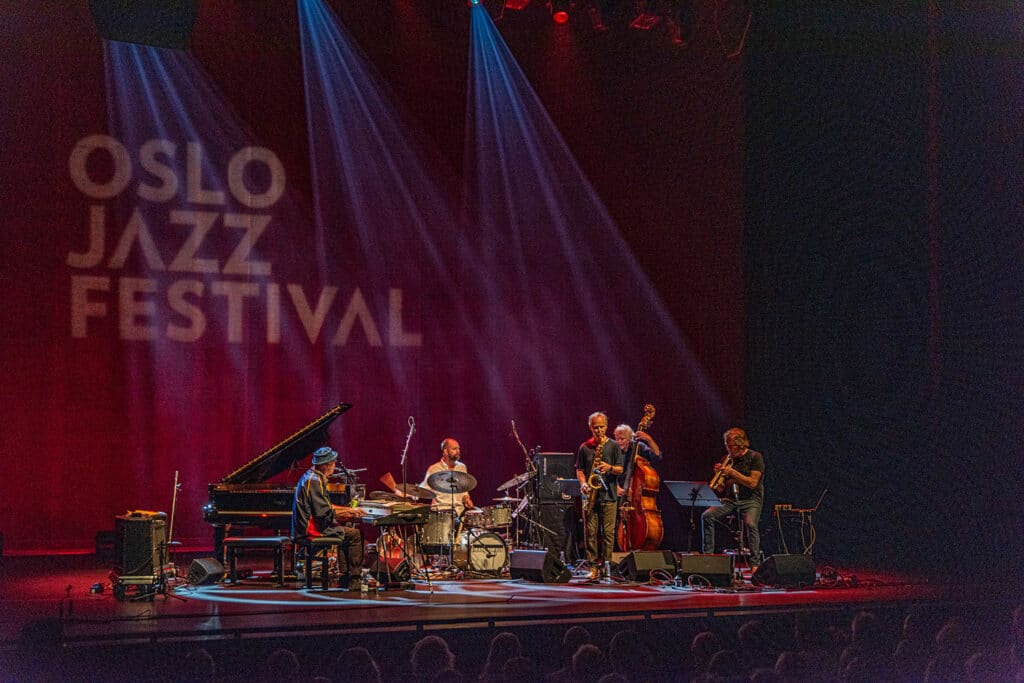 Masqualero anno 2024, fra venstre: Jon Balke, Gard Nilssen, Tore Brunborg, Arild Andersen og Nils Petter Molvær. Foto: Egil Austrheim/Oslo Jazzfestival