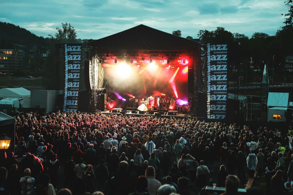 Grace Jones på den nye utendørsarenaen Kvarten. Foto: Thomas Hegna/Kongsberg Jazzfestival