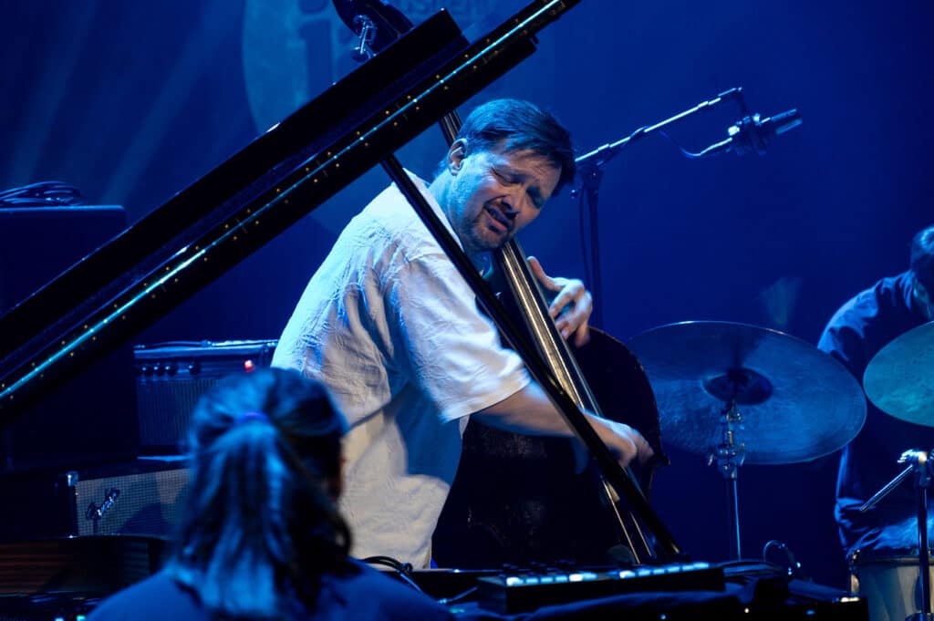 Ole Morten Vågan utgjør Inazuma sammen med Anja Lauvdal på piano, Thomas Strønen på trommer, Ståle Storløkken på tangenter og Nils Petter Molvær på trompet. Foto: Inger Marie McQuown/Kongsberg Jazzfestival