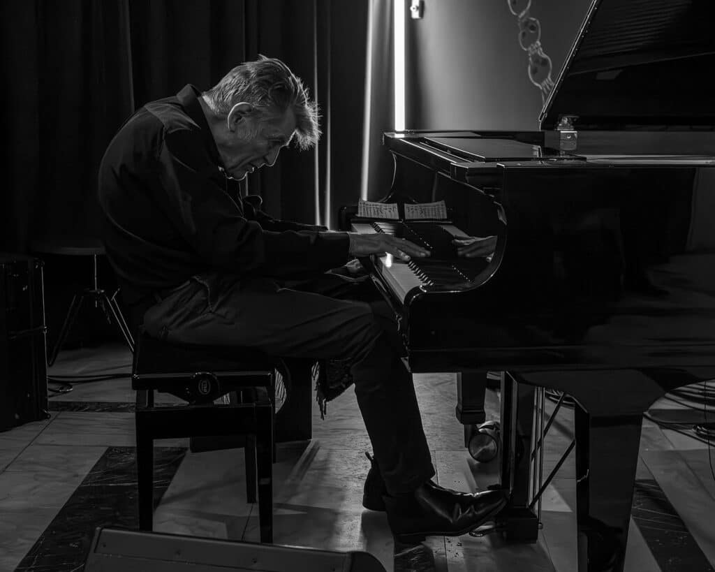 Alexander von Schlippenbach åpnet årets All Ears på Kunstnernes hus i duo med Paal Nilssen-Love. Foto: Pål Dybwik