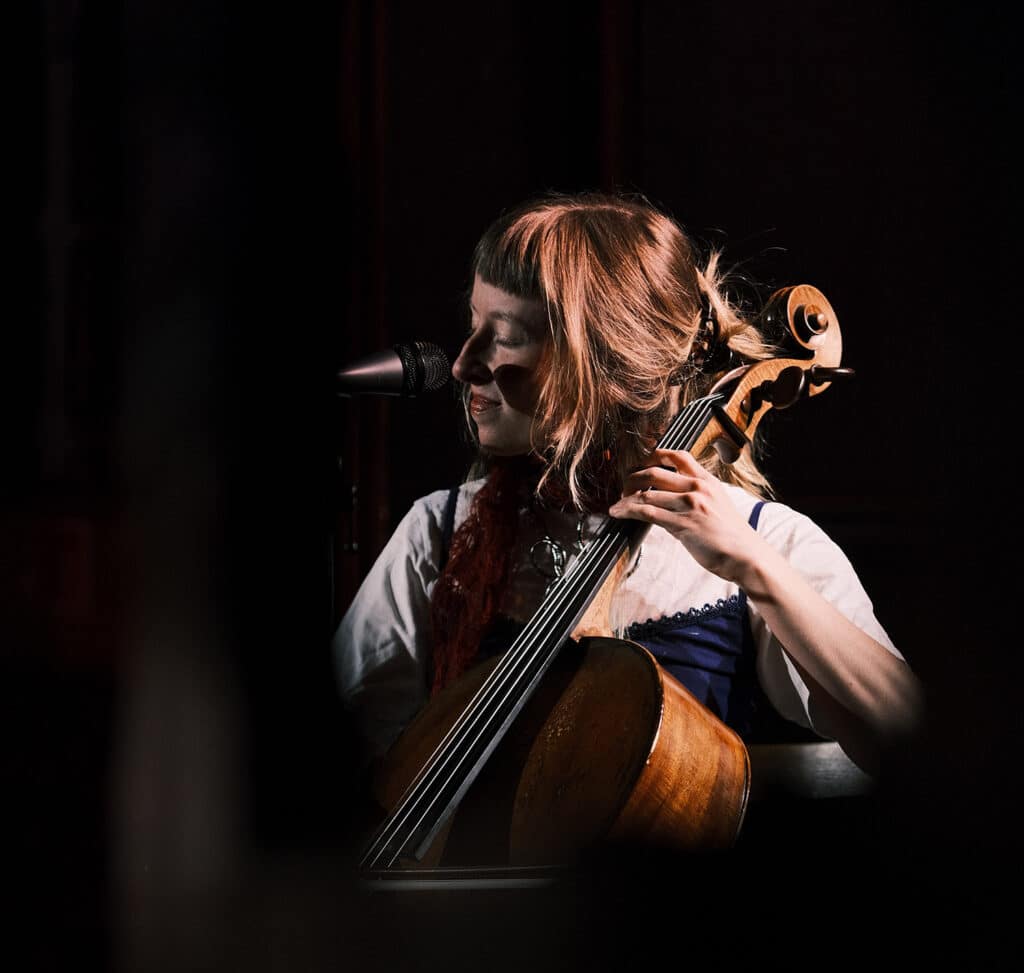 Sølvtrå, med Selma Edwards Granly, fylte Vangskyrkja til randen. Foto: Ørjan Olsen Furnes/Vossa Jazz