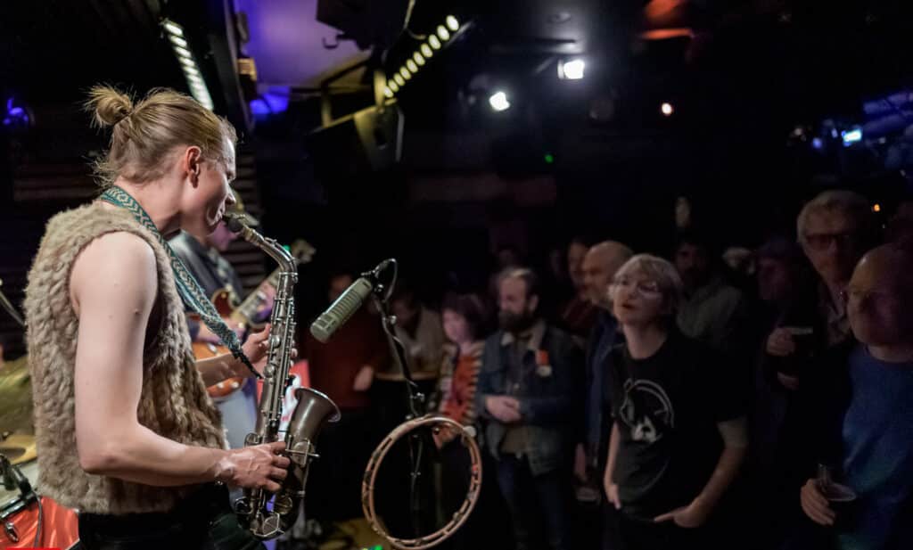 Trøndelags unge superstjerne Brede Sørum med bandet Hachikō. Foto: Thor Egil Leirtrø/Jazzfest