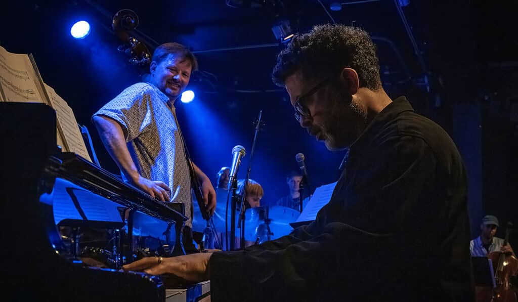 Ole Morten Vågan og Jason Moran. - WOW - det er detta som er musssik, skriblet anmelder Vinger ned i notatboka. Foto: Arne Hauge/Jazzfest