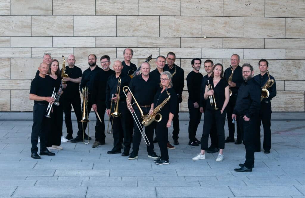 Sandnes storband fylte 40 år i fjor, og etter en suksessfull jubileumskonsert besøker de nå Lillestrøm storbandfestival for første gang. Bandet kommer med et repertoar bestående av musikk av storbandlegenden Gordon Goodwin og supergitarist Pat Metheny. Foto: presse