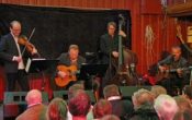 Espen Larsen trio med gjestesolist. I Djangos fotspor.