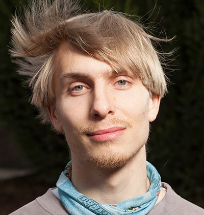 Mo i knærne