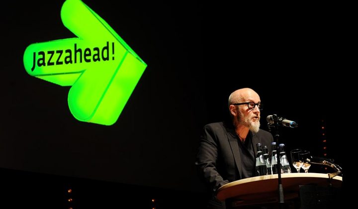 – Mine damer og herrer