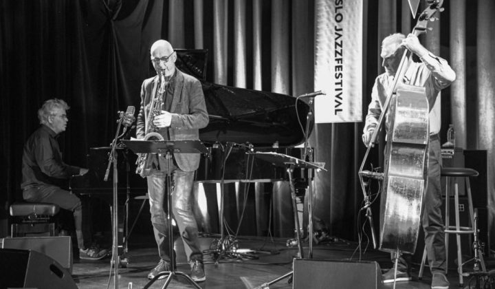 Hyllester, anekdoter og god musikk