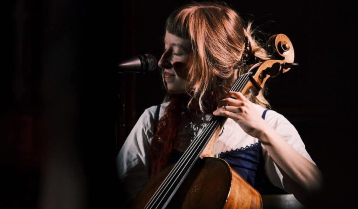 En tråd av sølv: andre, og siste, reisebrev fra Vossa