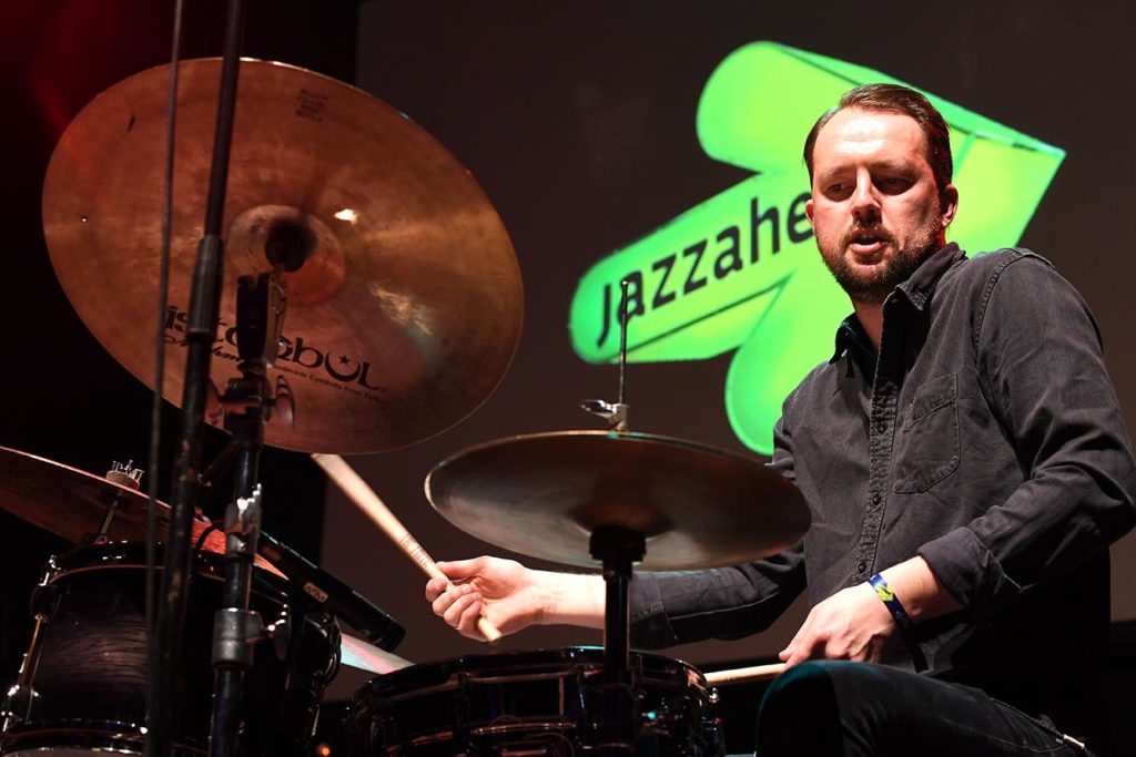 Gard Nilssen spilte med sitt Acoustic Unity under Jazzahead 2019. Foto: Carmen Jaspersen