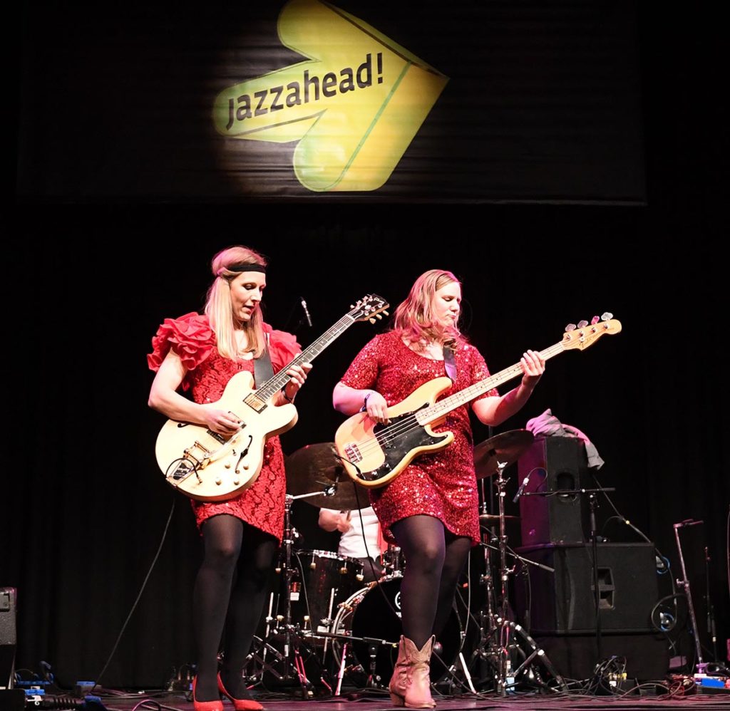 Hedvig Mollestad Trio løftet taket på Kulturzentrum Schlachthof under Norwegian Night. Foto: Carmen Jaspersen