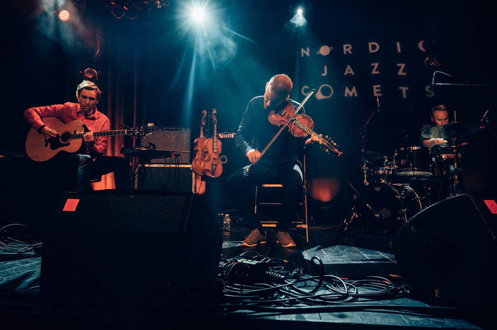 Erlend Apneseth Trio under Nordic Jazz Comets i Paris i desember 2019. Foto: Olivier Off - Photography 