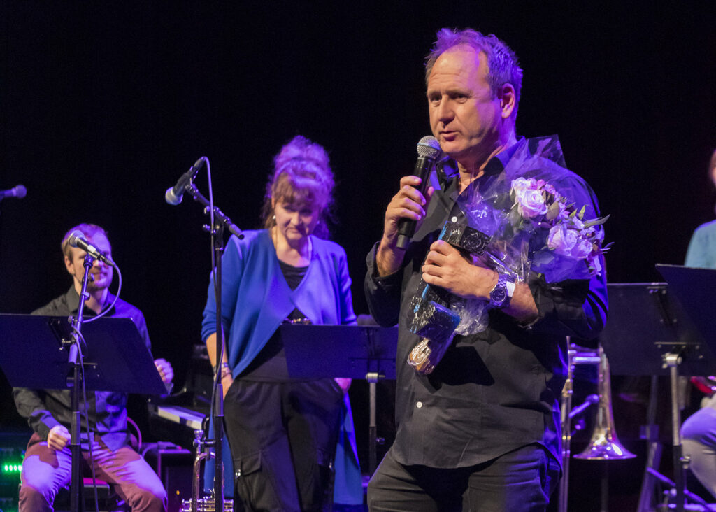 Hans Mathisen ble overrasket med Storbandprisen 2024. Foto: Halvor Gudim/Norsk jazzforum