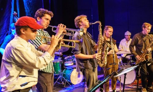 Debatt og samtale om unge kunstneres hverdag