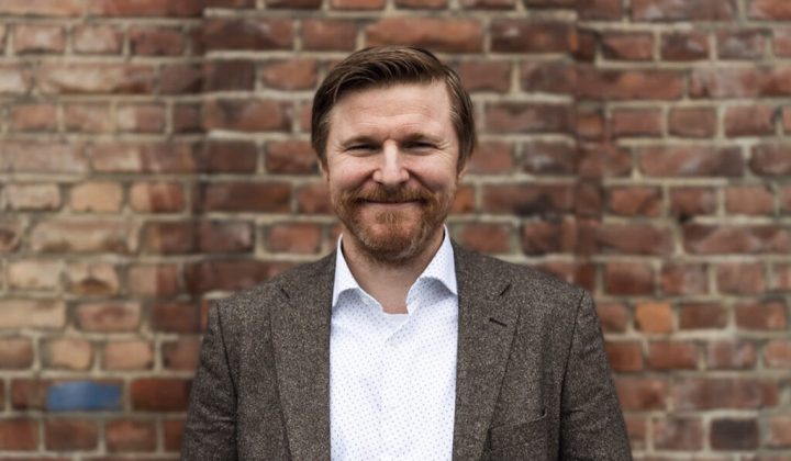Forsterker administrasjonen fram mot sommeren