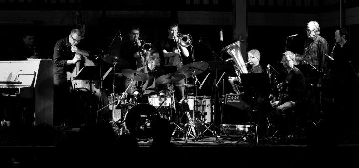 Scheen jazzorkester med konsert og plateslipp