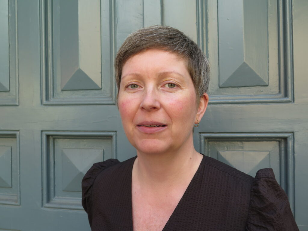 Daglig leder for Østnorsk jazzsenter, Kari Grete Jacobsen, argumenterer  mot å innføre en mellomposisjon mellom musikkinstitusjonene og det frie feltet, slik musikkutvalget foreslår. Foto Østnorsk jazzsenter