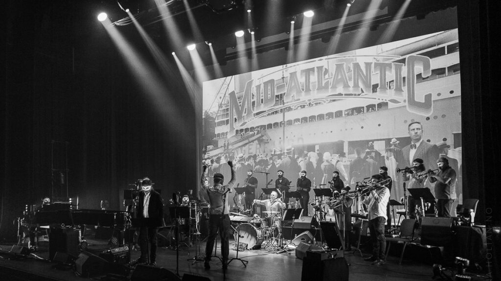 Oslo jazzensemble og  Håkon Kornstad tar med forestillingen Mid-Atlantic fra Kongsberg jazzfestival til Anjazz Hamar jazzfestival fredag 12. mai 2023. Foto: ninaholtan.no.