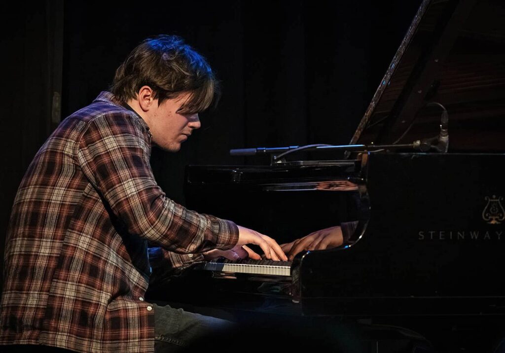 Nikolai Hansli var blant studentene i NTNU Jazzensemble som spilte Maria Kannegards musikk, til fantastisk mottakelse, under Jazzfest i Trondheim  i mai. Foto: Arne Hauge/Jazzfest