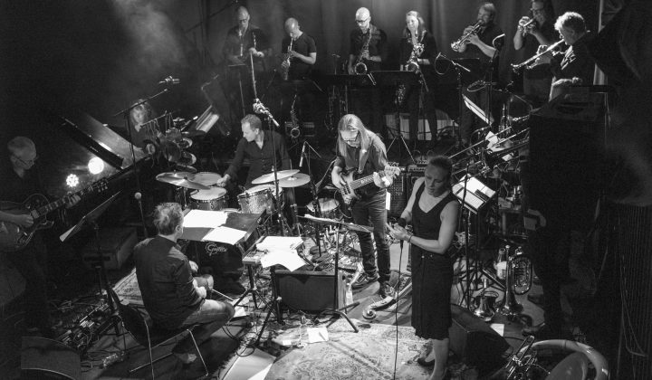 Ensemble Denada, Erlend Skomsvoll og Torun Eriksen på lufta i kveld